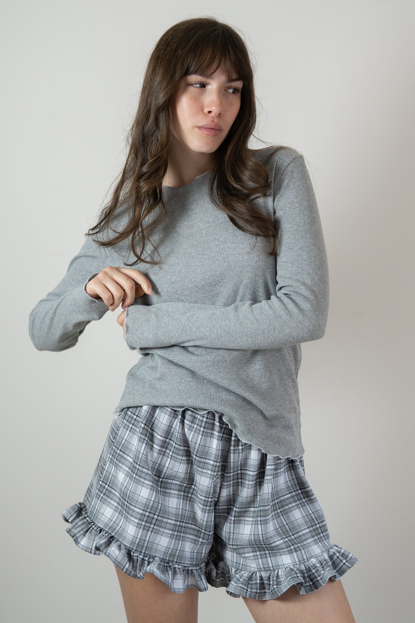 T-shirt shelly a costine, variante grigio scuro