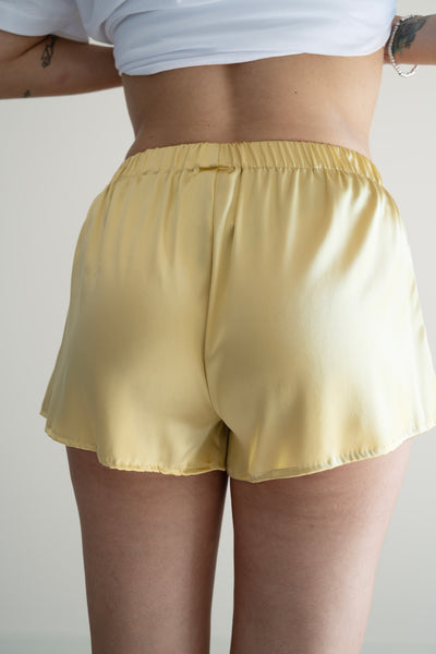 Shorts seta variante burro