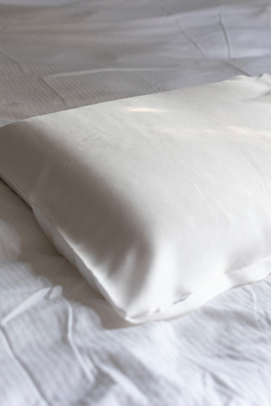 Federa in seta (bianco latte)